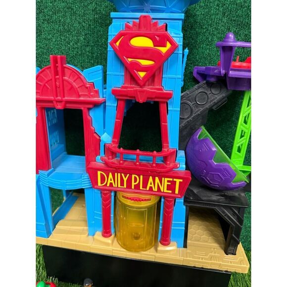 Superman Imaginext Daily Planet PlaySet 2015 Mattel DC Comics Figures! - Picture 3 of 8
